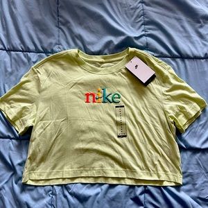 Vintage cropped Nike shirt